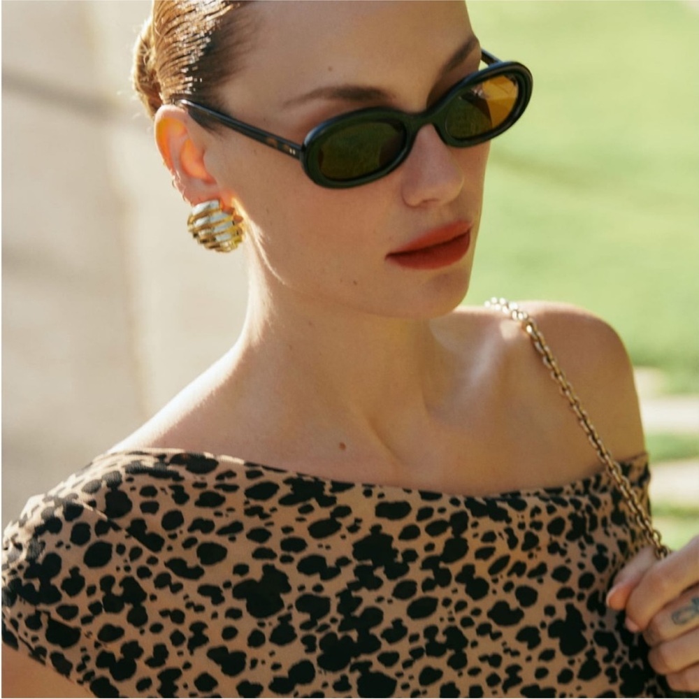 Reformation x Jimmy Fairly Dark Brown / Black Tortoise Oval Sunglasses - Picture 4 of 8